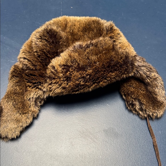Restoration Hardware faux fur hat. Never worn - Picture 2 of 4